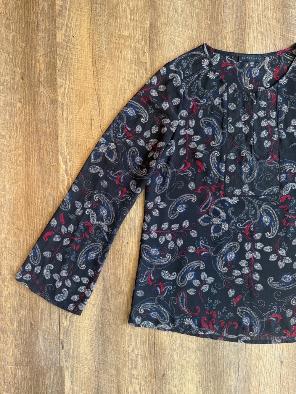 Sanctuary Women’s Black Red Blue White Paisley Long-Sleeve Blouse Size Medium - Picture 2 of 14
